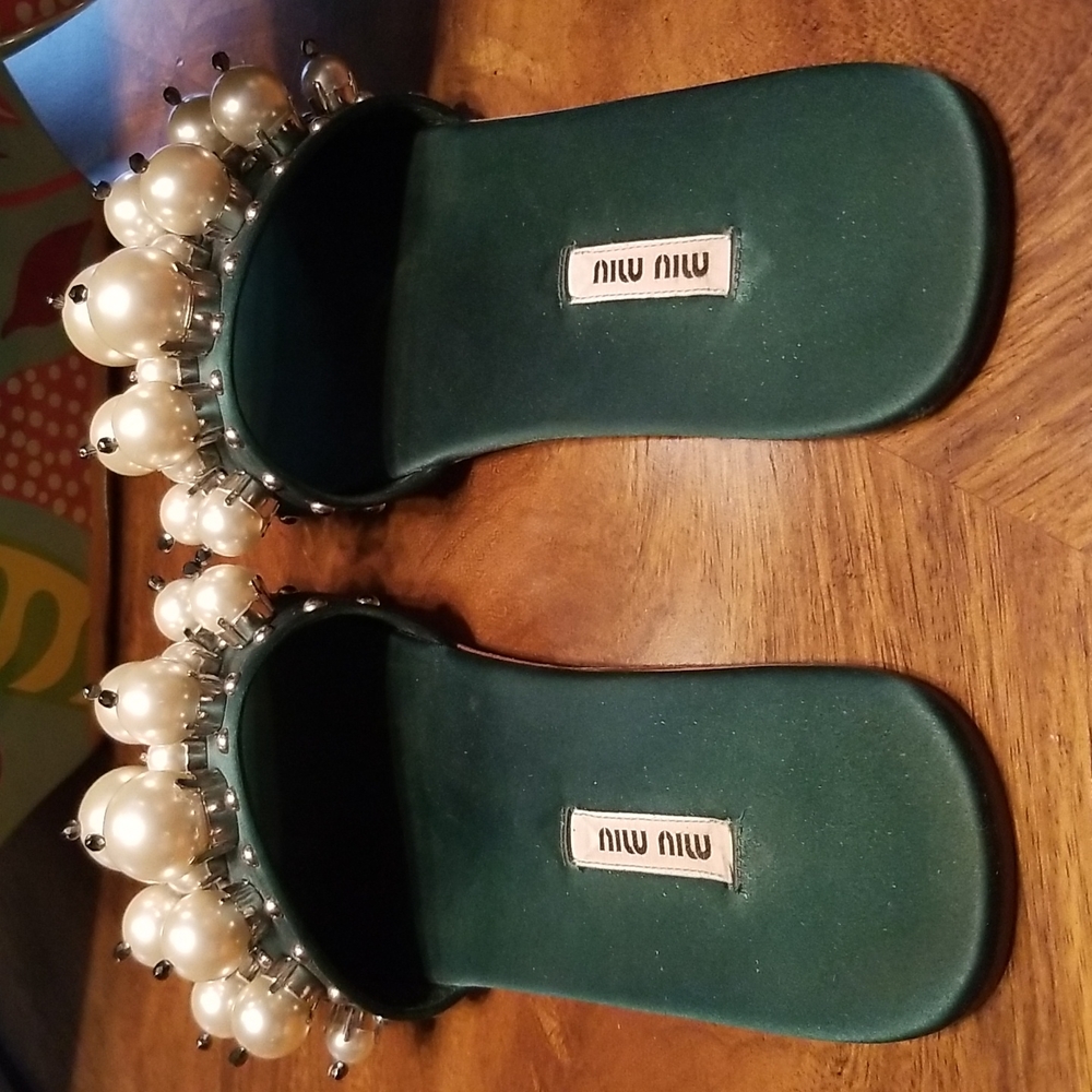 Miu Miu Faux Pearl Accent Slides - Size 8 - image 4